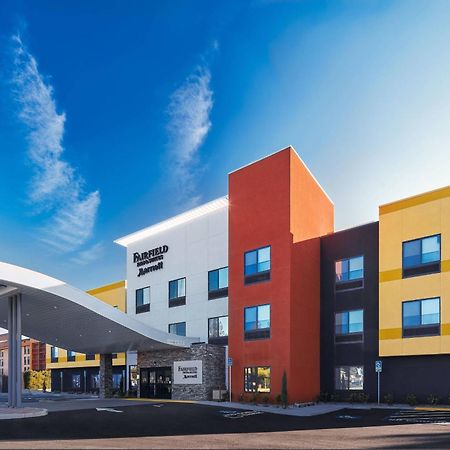 Fairfield Inn & Suites By Marriott Fresno Yosemite International Airport Bagian luar foto