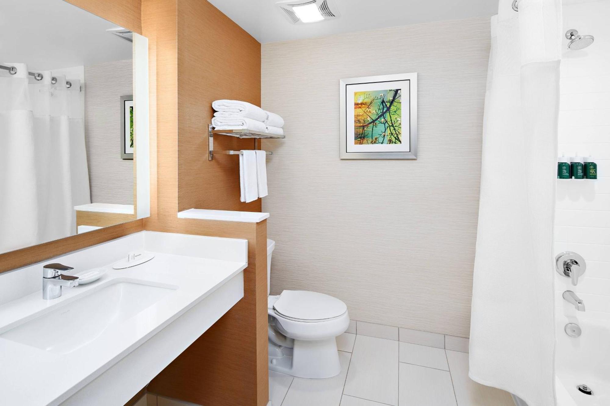 Fairfield Inn & Suites By Marriott Fresno Yosemite International Airport Bagian luar foto