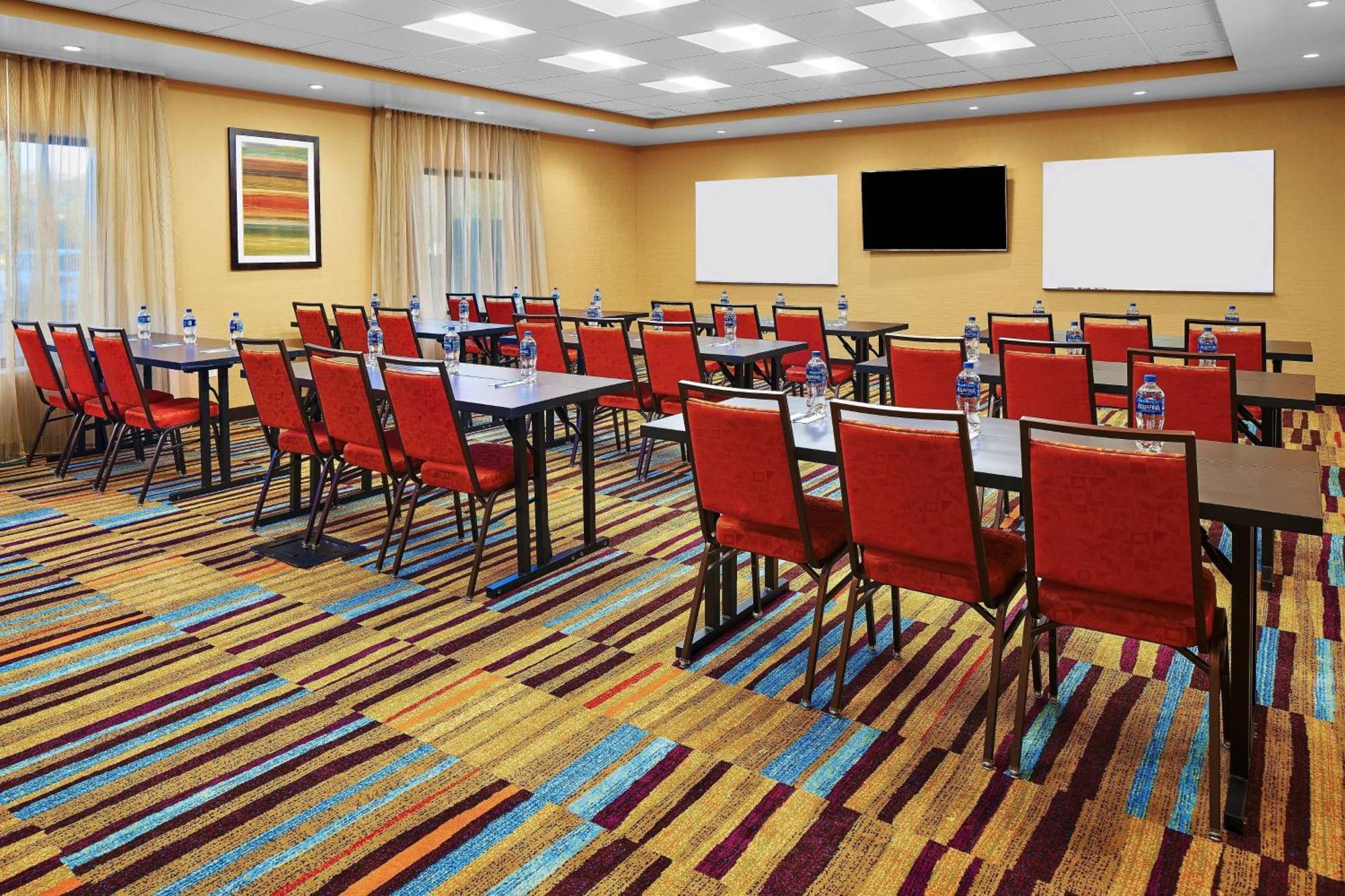 Fairfield Inn & Suites By Marriott Fresno Yosemite International Airport Bagian luar foto