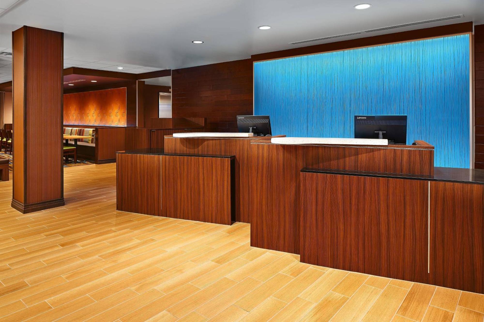 Fairfield Inn & Suites By Marriott Fresno Yosemite International Airport Bagian luar foto